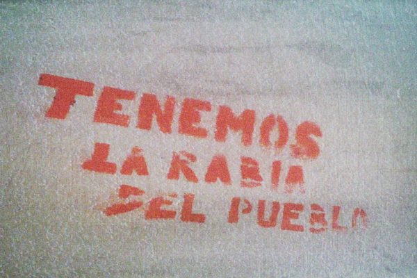 Movimientos sociales y populismo. Una indagación inquisidora sobre la crisis argentina de diciembre del 2001 – Andén 62